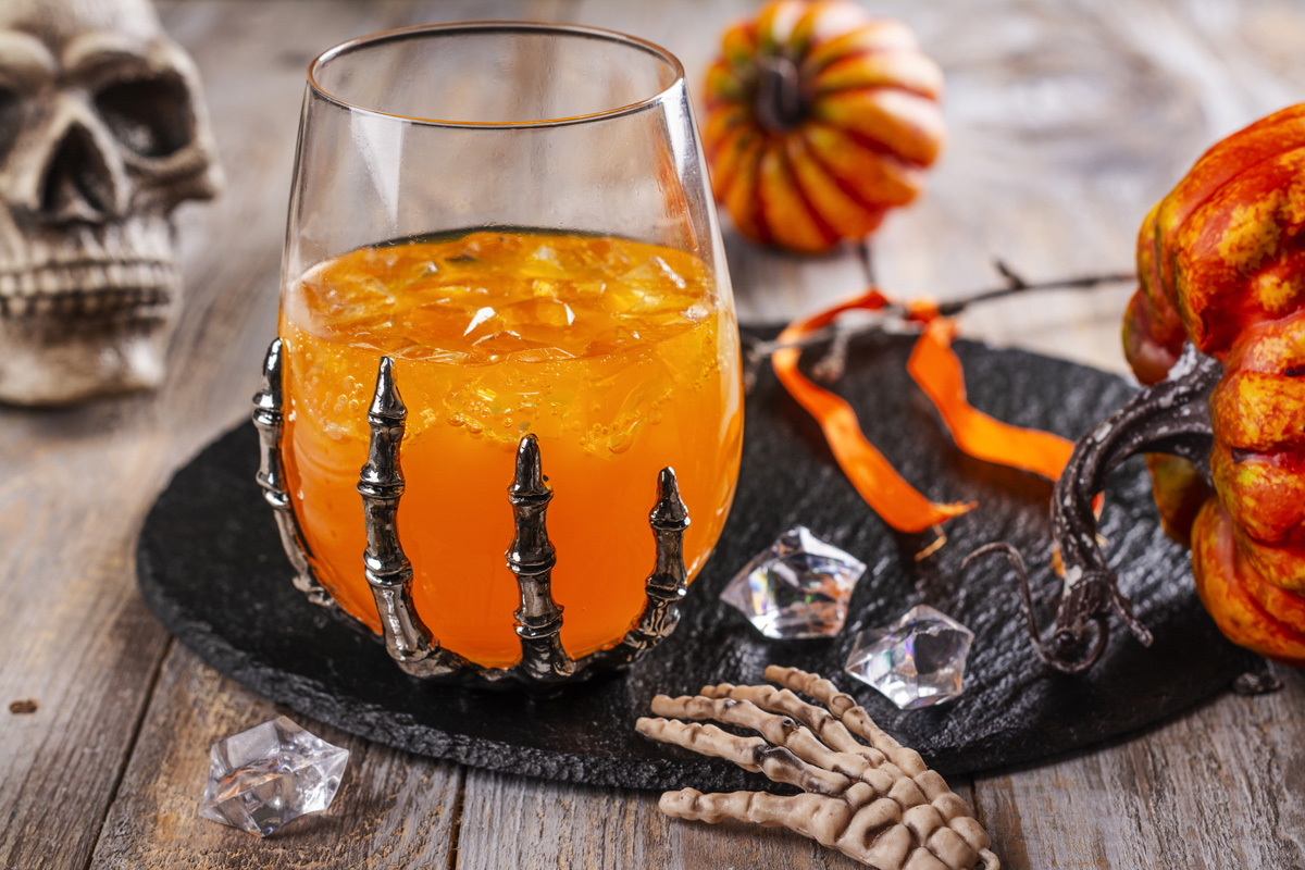 ENTERTAINING WITH RALPH VINCENT - A HALLOWEEN HOUSE PARTY!